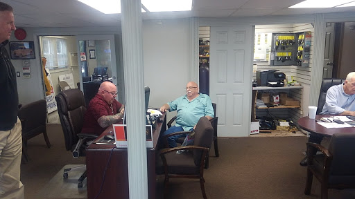 Used Car Dealer «Alines Used Cars», reviews and photos, 412 Medford Ave, Patchogue, NY 11772, USA