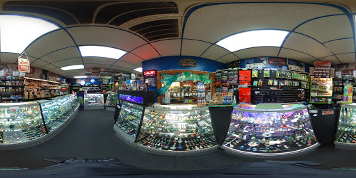 Tobacco Shop «Knuckleheads Tobacco & Gifts», reviews and photos, 550 State St, Madison, WI 53703, USA