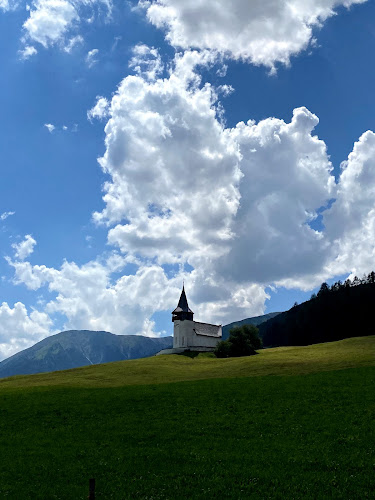Rezensionen über Reformierte Kirche Davos Frauenkirch in Davos - Kirche