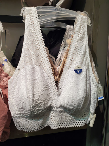 Clothing Store «rue21», reviews and photos, 6020 E 82nd St #718a, Indianapolis, IN 46250, USA