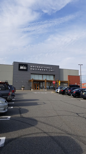 Camping Store «REI», reviews and photos, 2200 Bergen Town Center, Paramus, NJ 07652, USA