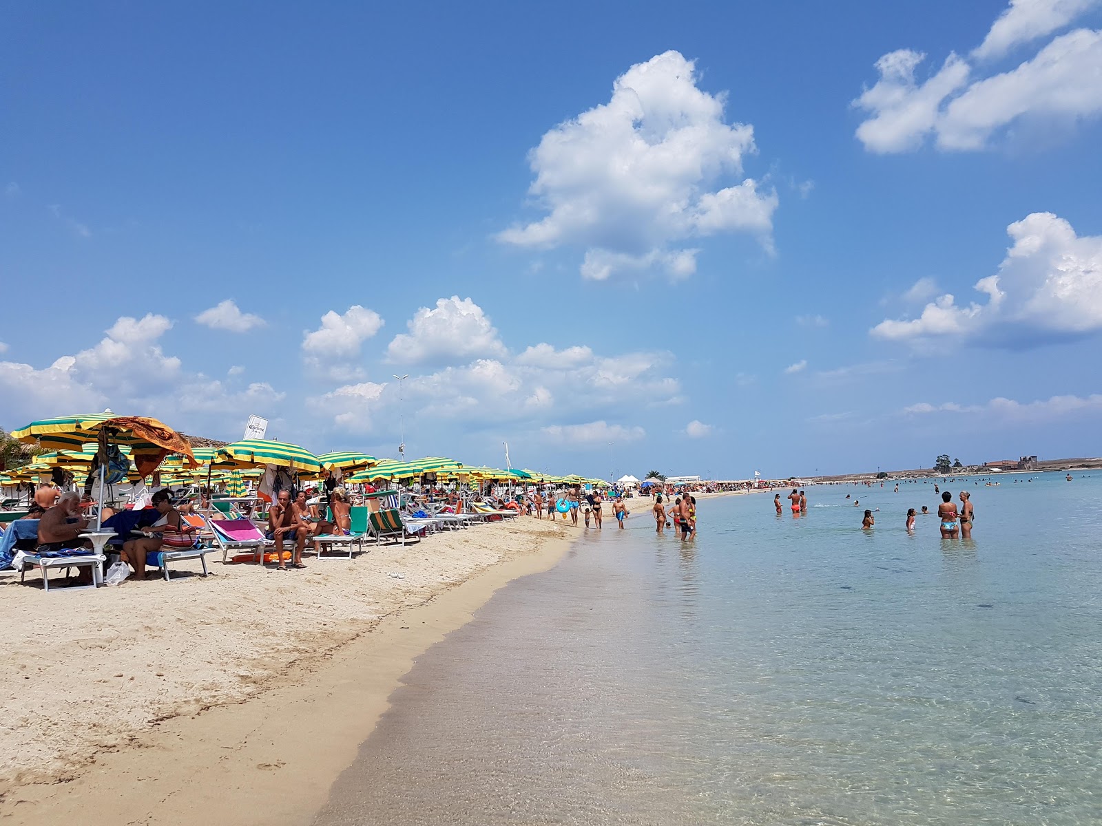 Foto de Saline di Priolo área de complejo turístico de playa