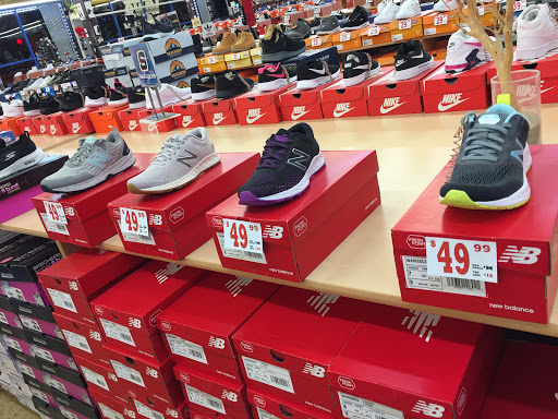 Shoe Store «Shoe City - Lawndale», reviews and photos, 16809 Hawthorne Blvd # 3706422, Lawndale, CA 90260, USA