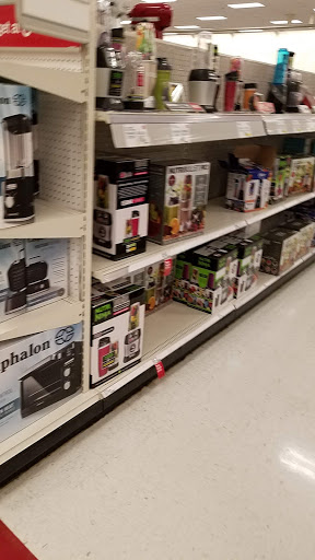 Department Store «Target», reviews and photos, 18855 N Market Pl Dr, Aurora, OH 44202, USA