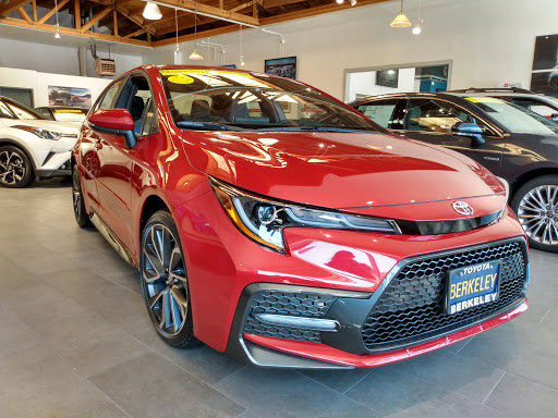 Toyota Dealer «Toyota of Berkeley», reviews and photos, 2400 Shattuck Ave, Berkeley, CA 94704, USA