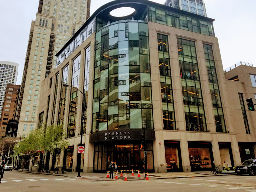 Department Store «Barneys New York, Chicago», reviews and photos, 15 E Oak St, Chicago, IL 60611, USA