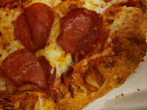 Pizza Restaurant «Schmizza Pub & Grub Broadway», reviews and photos, 628 NE Broadway St, Portland, OR 97232, USA