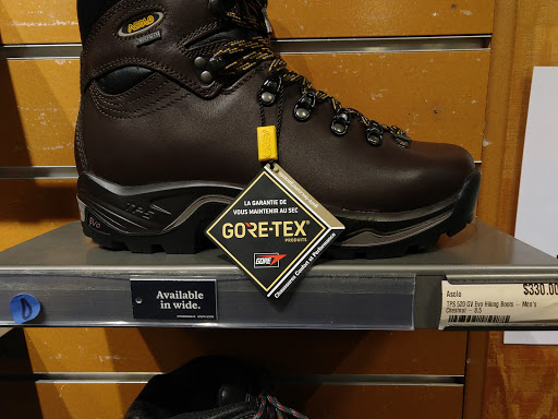 Camping Store «REI», reviews and photos, 22 Chapel View Blvd, Cranston, RI 02920, USA