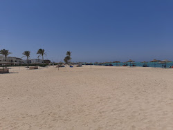 Ras Sidr beach'in fotoğrafı - rahatlamayı sevenler arasında popüler bir yer
