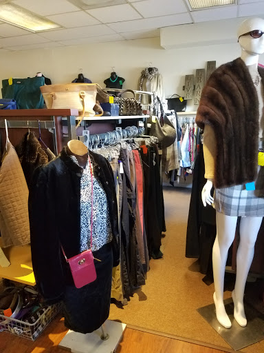 Consignment Shop «Brand Used Thrift And Consignment Shop», reviews and photos, 157 Dolson Ave, Middletown, NY 10940, USA