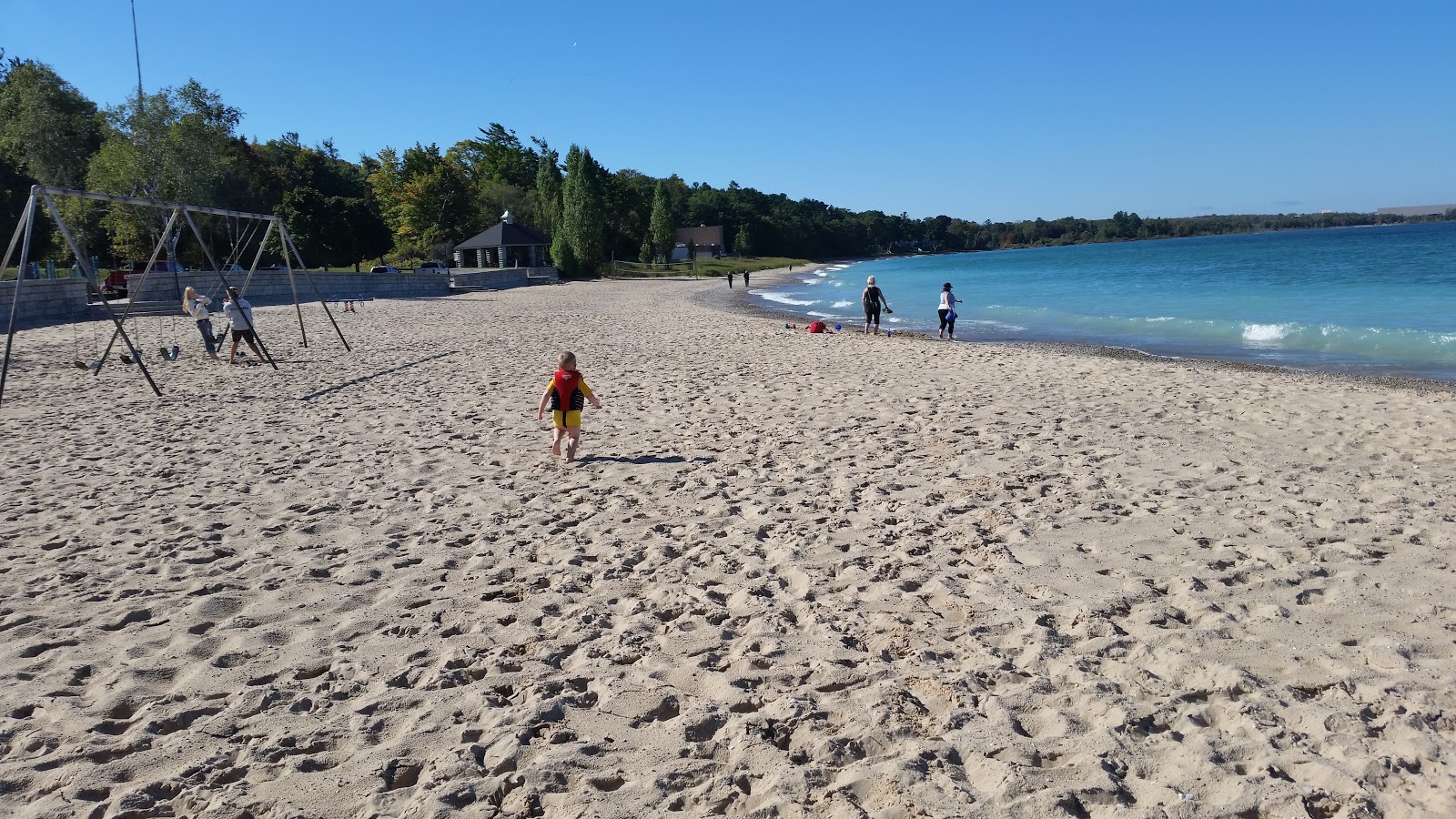 Michigan Beach Park的照片 带有宽敞的海岸