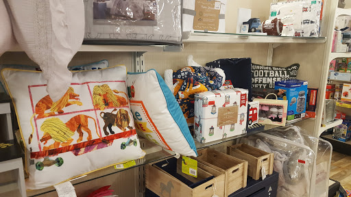 Home Goods Store «Home Goods», reviews and photos, 3 Main St, Edgewater, NJ 07020, USA