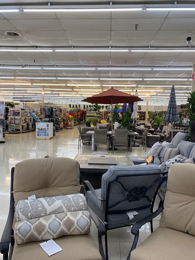 Home Goods Store «Trees n Trends - Bowling Green, KY», reviews and photos, 1555 Campbell Ln, Bowling Green, KY 42104, USA