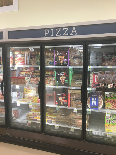 Grocery Store «Lowes Foods of Boone», reviews and photos, 267 New Market Centre, Boone, NC 28607, USA