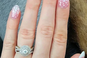 Lynn's Nails image