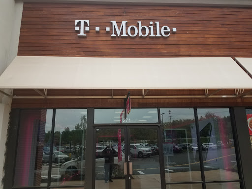 Cell Phone Store «T-Mobile», reviews and photos, 271 E Swedesford Rd, Wayne, PA 19087, USA