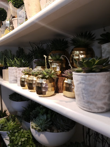 Florist «Scarsdale Flower Boutique», reviews and photos, 7 Harwood Ct, Scarsdale, NY 10583, USA