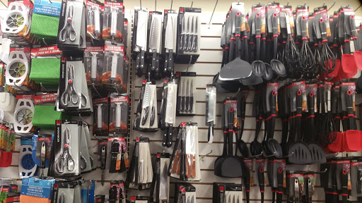 Dollar Store «Dollar Tree», reviews and photos, 148 Smith St, Perth Amboy, NJ 08861, USA