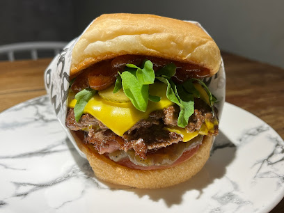 莫克漢堡（致遠店）Mokersburger 石牌手拍牛肉美式漢堡