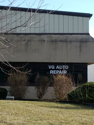 Auto Repair Shop «VG AUTO REPAIR LLC - FORMERLY VERNS AUTO REPAIR», reviews and photos, 5301 Commerce Cir a, Indianapolis, IN 46237, USA