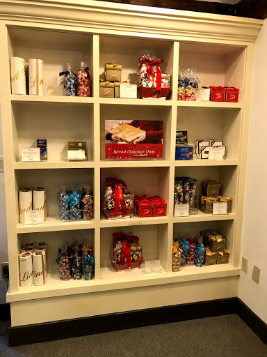 Chocolate Shop «Lindt», reviews and photos, 8 Glen Rd, West Lebanon, NH 03784, USA