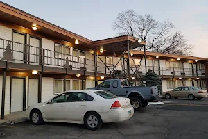 South Shore Motel & Suites image