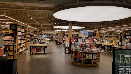 Shopping Mall «Vernon Hills Shopping Center», reviews and photos, 700 White Plains Post Road, Eastchester, NY 10709, USA