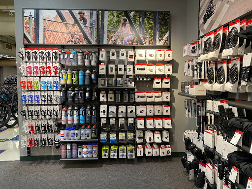 Bicycle Store «Bike Gallery - Downtown», reviews and photos, 1001 SW 10th Ave, Portland, OR 97205, USA
