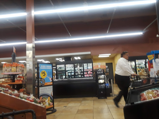 Supermarket «Giant Eagle Supermarket», reviews and photos, 9901 Mountain View Dr, West Mifflin, PA 15122, USA