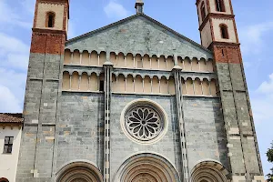 Basilica di Sant'Andrea image