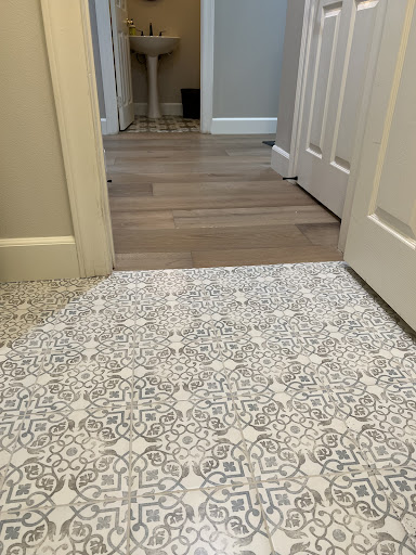 Floor & More image