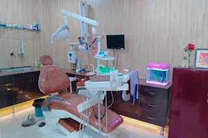 Parihar Dental Clinic (PDC) image