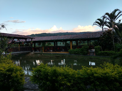 Pesque Y Coma Restaurante - Páramo, Paramo, Santander, Colombia