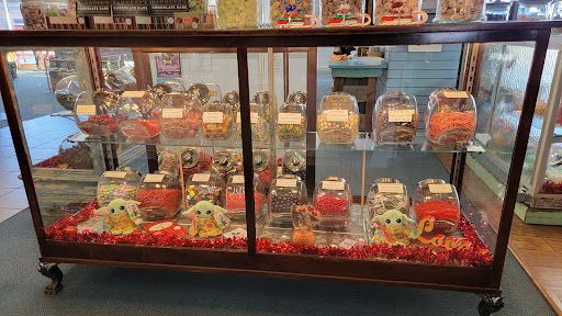 Coffee Shop «Downtown Video & You Maka Me HOT Coffee Roasting Company», reviews and photos, 101 NE 1st Ave, Mineral Wells, TX 76067, USA