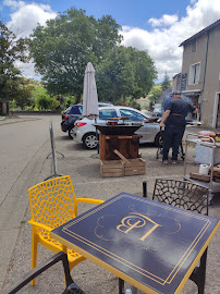 Atmosphère du Restaurant Lou Barzac à Nant - n°1