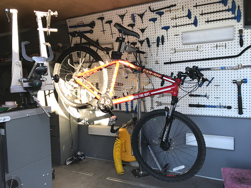 Bicycle Repair Shop «Thrill Bikes», reviews and photos, 4206 W Electra Ln, Glendale, AZ 85310, USA