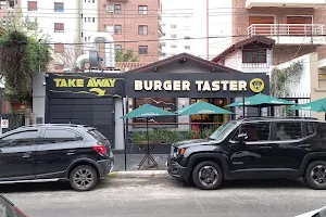 Burger Taster image