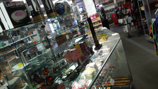 Tobacco Shop «One Love Tobacco & Gifts», reviews and photos, 7116 Gulf Blvd, St Pete Beach, FL 33706, USA