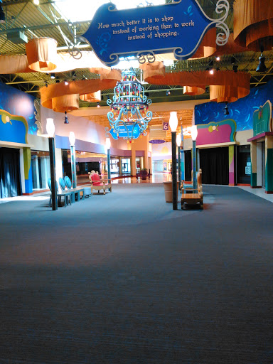 Outlet Mall «St. Louis Outlet Mall», reviews and photos, 5555 St.Louis Mills Blvd, Hazelwood, MO 63042, USA