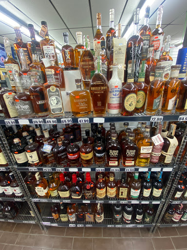 Liquor Store «Palace Liquor & Deli», reviews and photos, 650 W 14 Mile Rd, Clawson, MI 48017, USA
