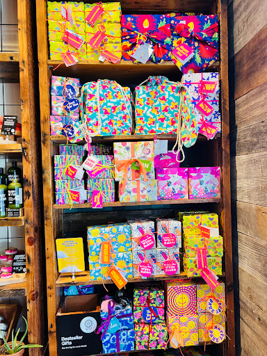 Cosmetics Store «LUSH Fresh Handmade Cosmetics», reviews and photos, 3966 Westheimer Rd, Houston, TX 77027, USA