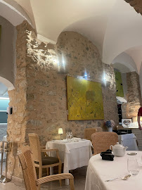 Atmosphère du Restaurant gastronomique L'Ambroisy - Restaurant Vence - n°11