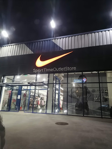 Nike Factory Store (Outlet)