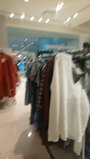 Clothing Store «Forever 21», reviews and photos, 1701 Sunrise Hwy C1, Bay Shore, NY 11706, USA