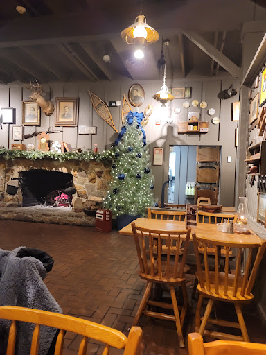 American Restaurant «Cracker Barrel Old Country Store», reviews and photos, 14 Frontage Rd, Clinton, NJ 08809, USA