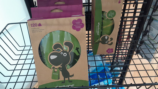 Pet Store «South Beach Pet Shop», reviews and photos, 634 6th St, Miami Beach, FL 33139, USA