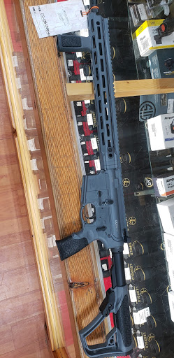 Outdoor Sports Store «Fin Feather Fur Outfitters - Canton», reviews and photos, 4080 Belden Village St NW, Canton, OH 44718, USA