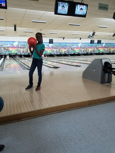 Sports Bar «Super Bowling Lanes and Sports Bar», reviews and photos, 4416 Pinson Valley Pkwy, Birmingham, AL 35215, USA