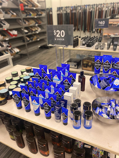 Department Store «Nordstrom Rack Lake Brandon Plaza», reviews and photos, 11201 Causeway Blvd, Brandon, FL 33511, USA