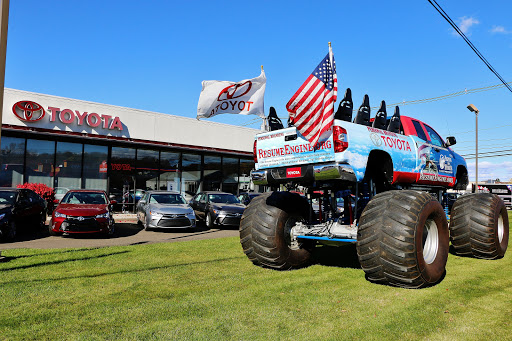 Toyota Dealer «Toyota of Wallingford», reviews and photos, 859 N Colony Rd, Wallingford, CT 06492, USA
